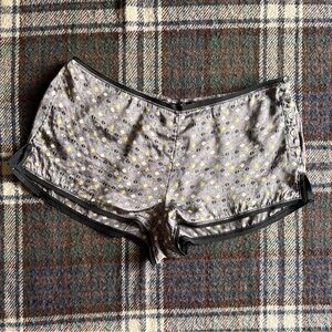 Vintage Body by Victoria Silk Shorts Medium